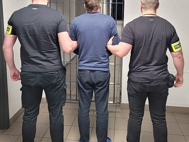 zatrzymany czerwona nota interpol